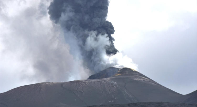 Ismét lezárták Catania repülőterét az Etna kitörése miatt