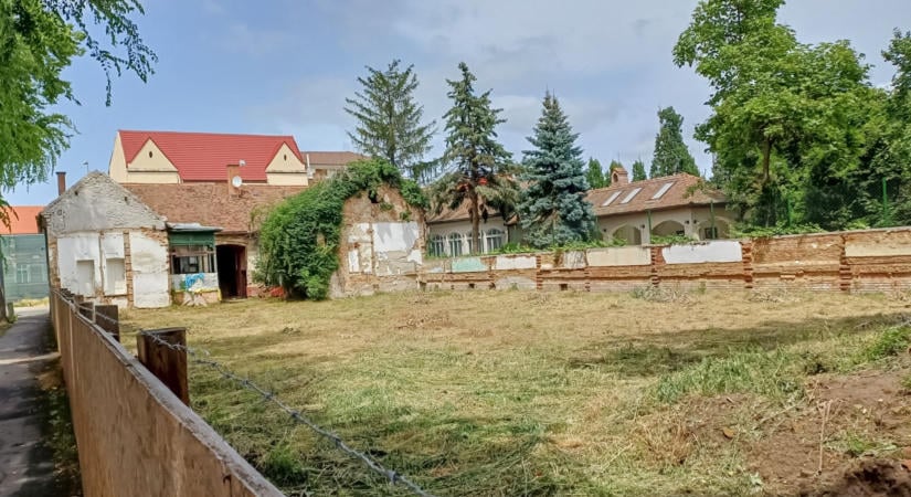Ingatlanok, amelyeket Debrecen városa átadott