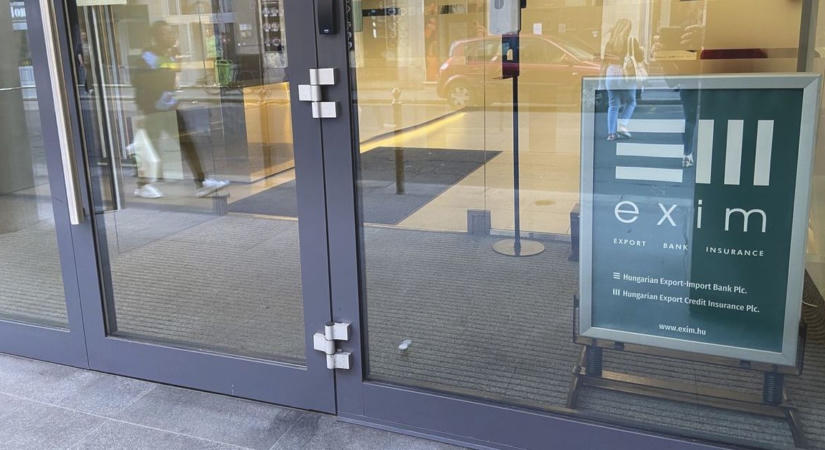 Nyomoz a rendőrség az Eximbank ellen, már több ezer oldalnyi dokumentum van a nyomozók kezében