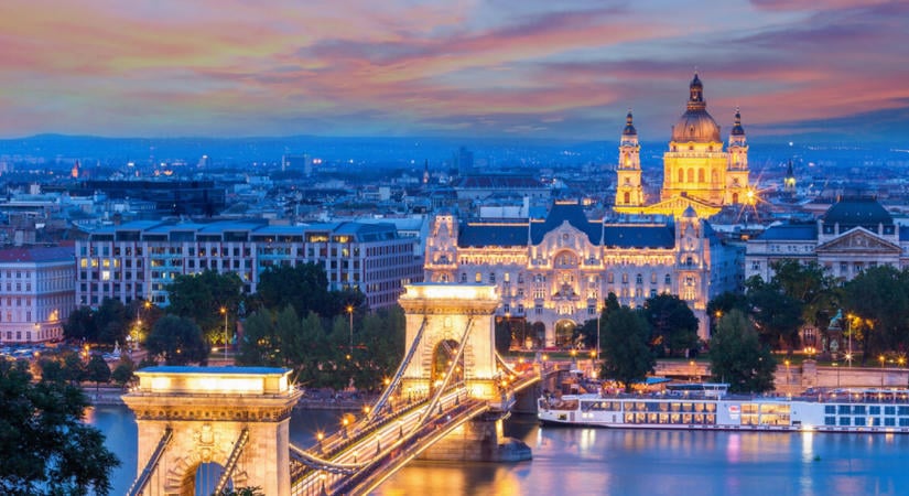 Szokatlan, de van, amiben Budapest hátát nézi az egész régió