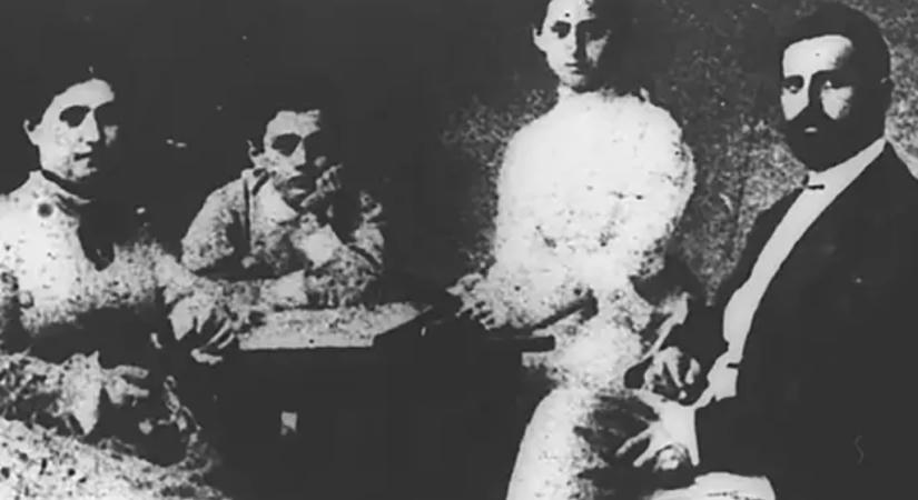 Theodor Herzl nagyszüleit Jeruzsálemben, mellette temetik újra