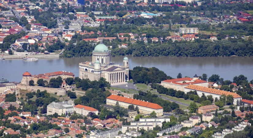 Botrány Esztergomban: a város döntése válogatott sportolók jövőjét sodorja veszélybe