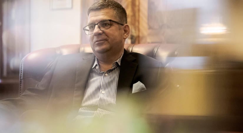 Sikertelen vagyonkimentési akció után 3 év börtönre ítélték a Seszták Miklóst is utolérő Volánbusz-ügy kulcsfiguráját