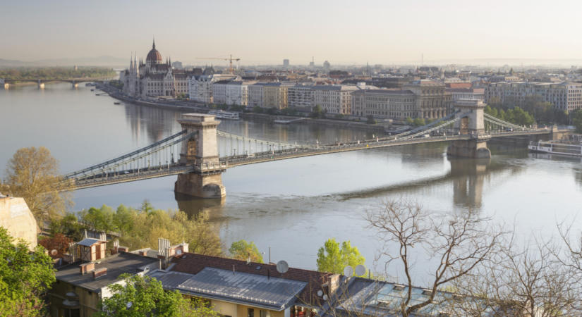 Megvan az időpont: súlyos korlátozásokat oldanak fel Budapesten, erre kell készülni