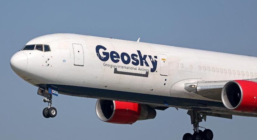 Landolást követően füstölni kezdett egy Boeing 767-es fékje a Liszt Ferenc Repülőtéren