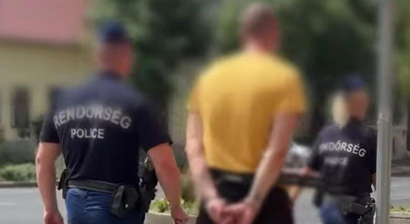 Többször is fejbe vágta húsbárddal az exét egy férfi