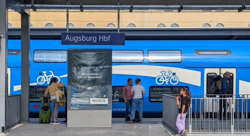 Robbanás volt Augsburg főpályaudvarán, ketten megsérültek