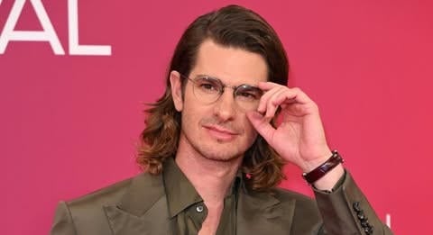 Hivatalosan is felvállalták a kapcsolatukat: Andrew Garfield és Monica Barbaro először együtt a vörös szőnyegen!