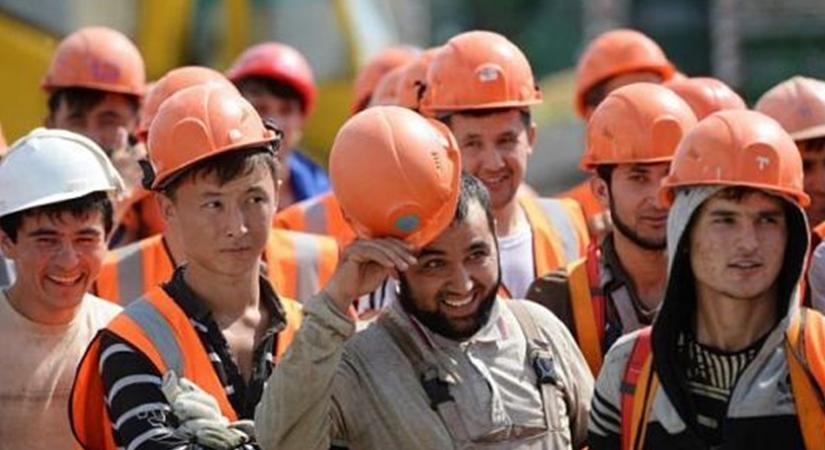 Lengyelország Közép-Ázsiából pótolná a harcoló ukrán vendégmunkásait
