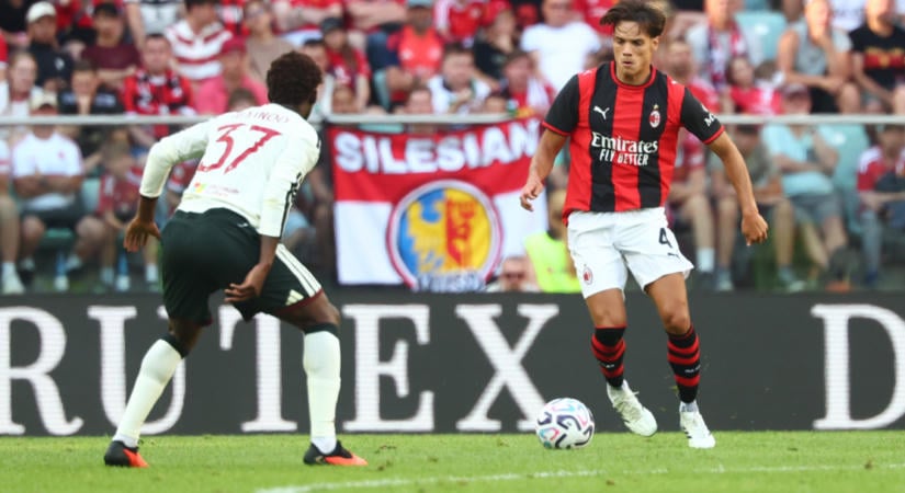 A Comohoz került az AC Milan tavaly nyári szerzeménye!
