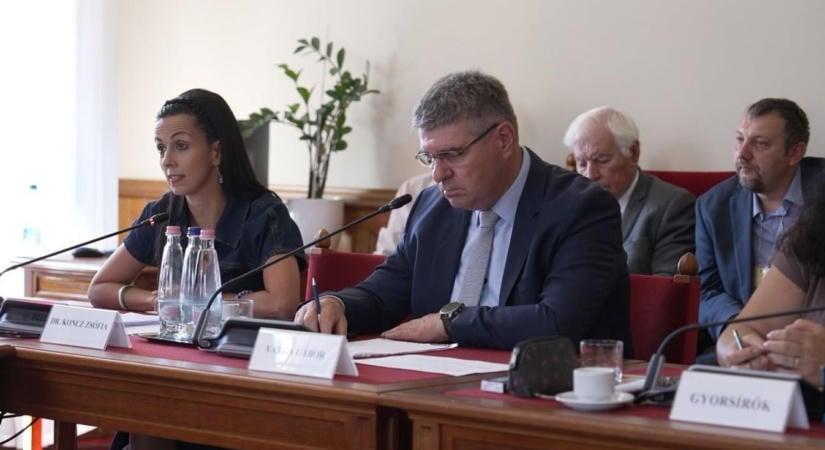 Varga Gábor 50 milliárdot csoportosítana át az azbesztmentesítésre