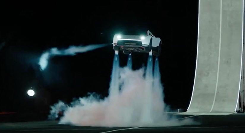 Elképesztő, mit tud az új Tesla: a levegőbe emelkedett és átfordult a bemutatón – videó