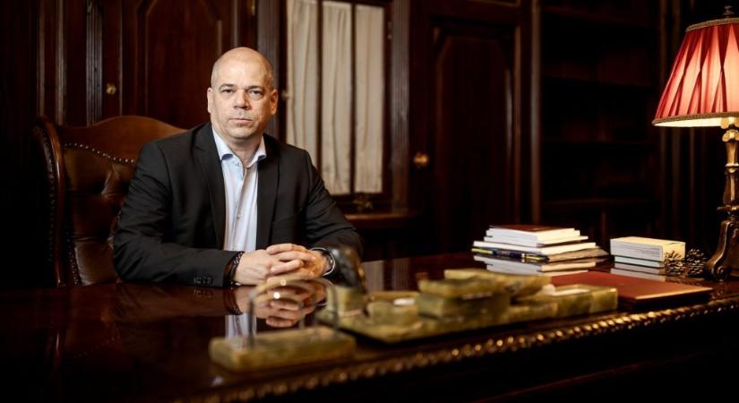Nyomoz a NAV Simon Miklós büntetőügyében