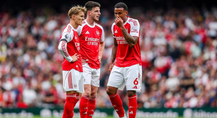 Egyszerre három világsztár aláírását jelentheti be az Arsenal