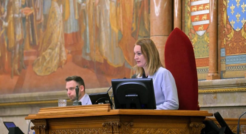 Mentelmi jogot függesztett fel az Országgyűlés, elutasították a legfőbb ügyész jelöltjét