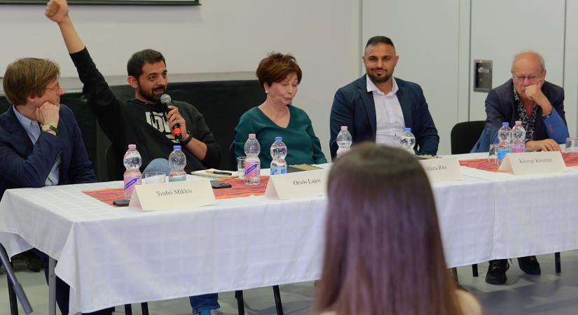 Hol tart ma a magyarországi cigányság? – Kerekasztal-beszélgetés a BFMK-ban