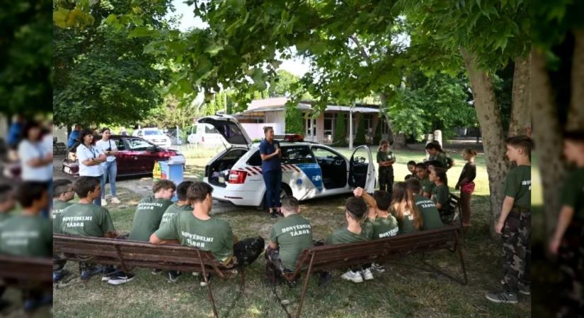 Interaktív bűnmegelőzési program a honvédelmi táborban