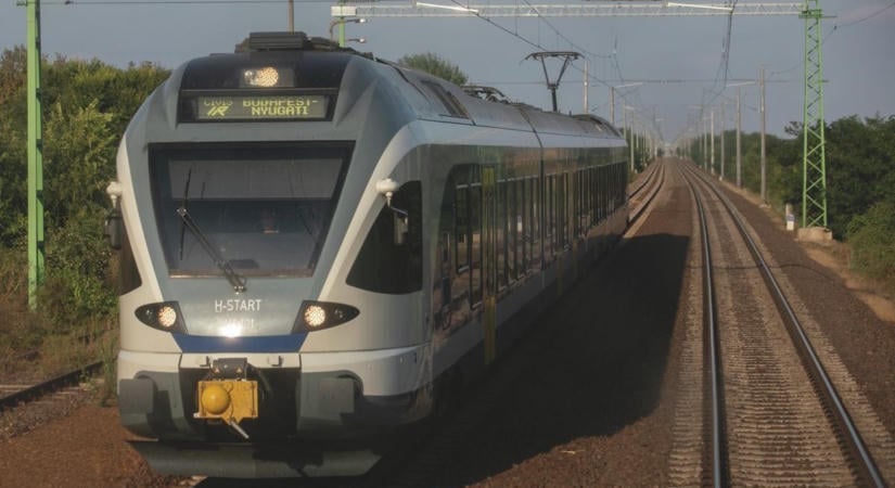Vonatbaleset miatt is változott a menetrend, órás késés miatt állították le a Debrecenbe tartó IC-t!