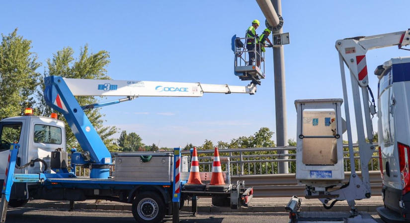 Új traffipaxot telepítettek Győr belvárosába - itt keresse! - Fotók a helyszínről