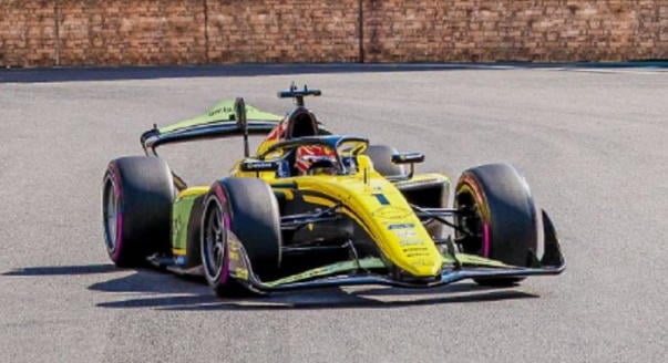 F2: Camara nyert és vezeti a bajnokságot