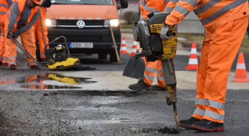 Végre felújítják a 81-es főút egyik legrosszabb állapotú szakaszát Fejér megyében