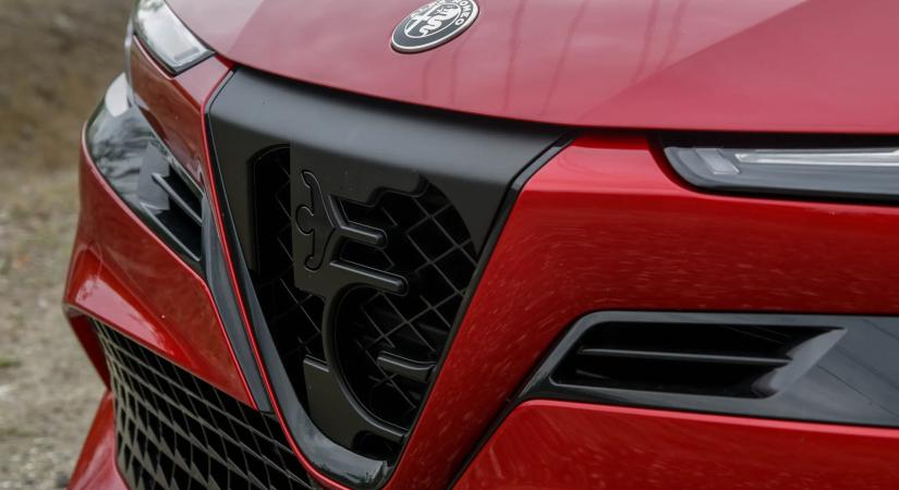 Érkezik az Alfa Romeo új SUV-ja! Íme az első fotó!
