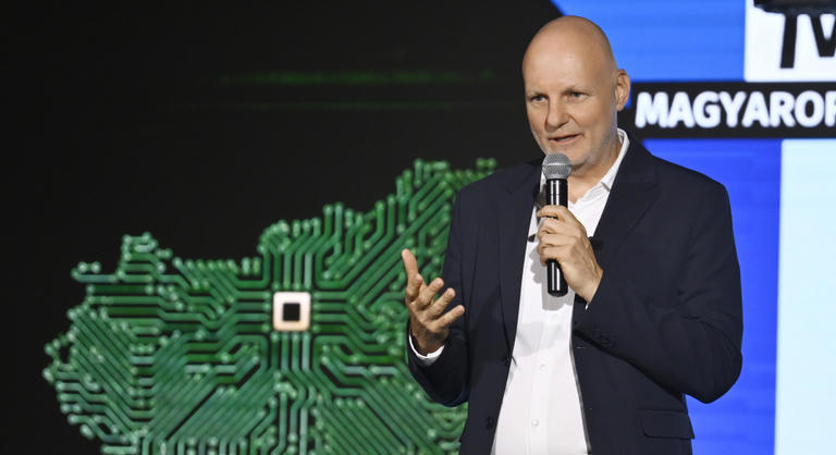 Tanács Zoltán: Az embereket kiszolgáló és segítő digitális államot épít a kormányzat