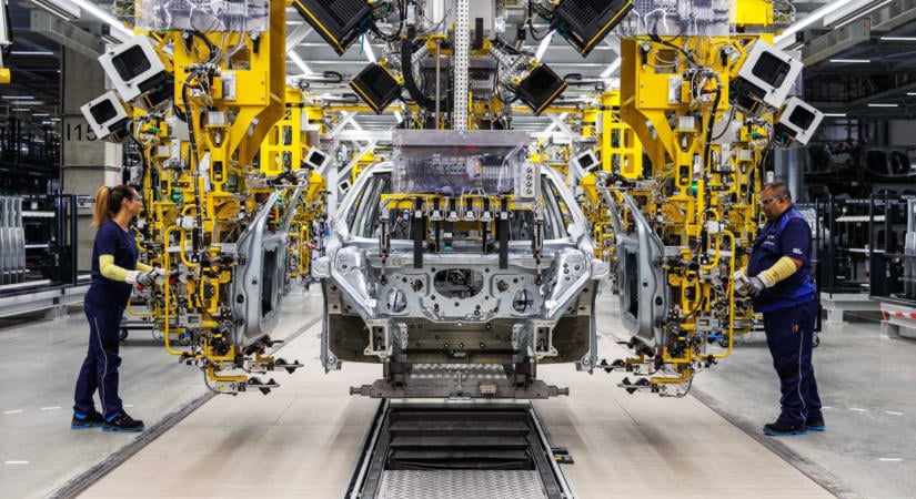 Jön a következő magyar BMW, új modell gyártása kezdődik Debrecenben