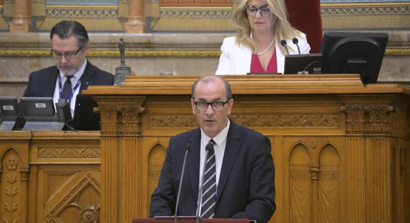 Társadalmi egyeztetés indul az életkezdetet és életvéget érintő kérdésekről