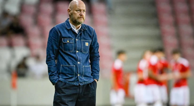 Gert Remmel: Javaslom, hogy amikor a Vasas busza megáll Budapesten, vegyenek egy lottószelvényt!