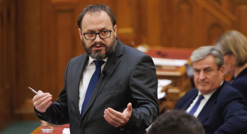 Eljött a magyar gazdaság fekete napja, Kármán András és Kapitány István elnémult: megérkezett a valóság nevű nagybátyánk – Orbán Viktor előre megmondta, hogy bekövetkezik