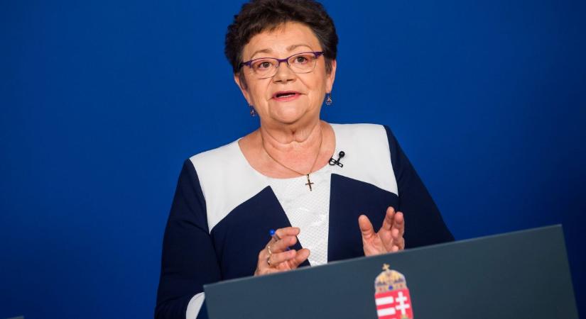 Operatív törzs: az orosz Szputnyik V vakcinára is lehet majd online regisztrálni