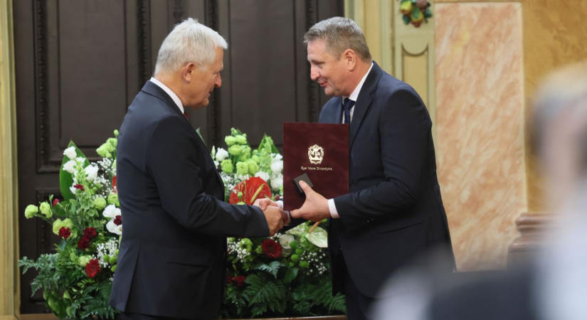 Kora délelőttől késő estig ünnepelte Eger Szent István államalapítását - kitüntetéseket is átadtak