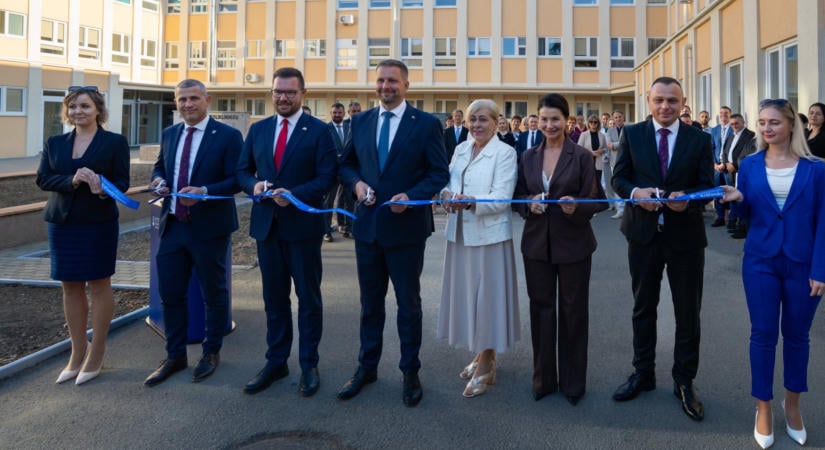 Több mint 5,1 millió euróból újult meg a királyhelmeci kórház