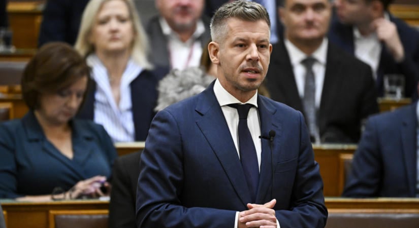 Magyar Péter kéri az Országgyűléstől: haladéktalanul függessze fel mentelmi jogát