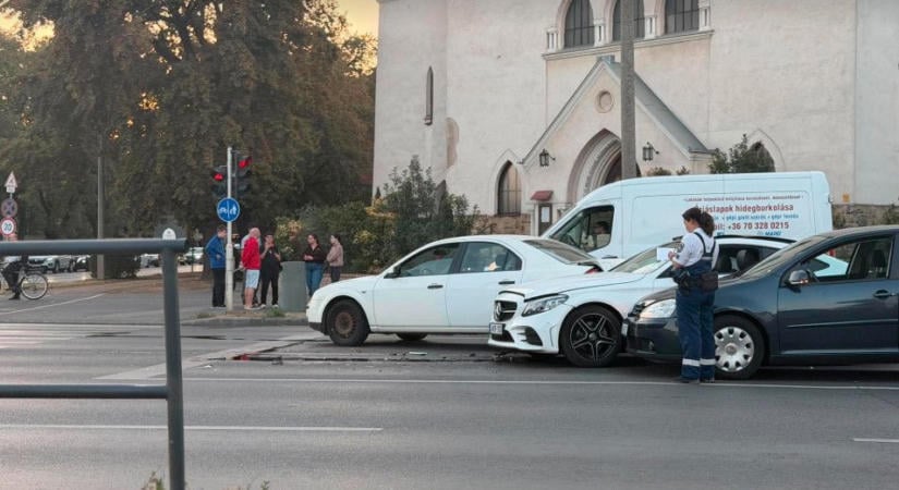 Baleset borzolta az idegeket Debrecenben
