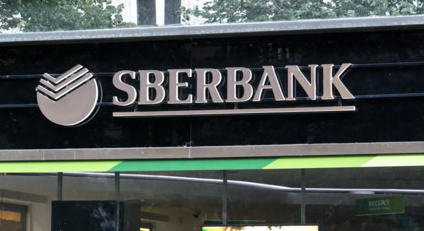 Több mint 309 millió eurós kártérítést követel az EU-tól a Sberbank Europe jogutódja a bankeladások miatt