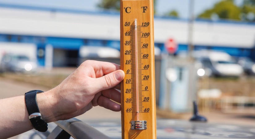 Szaharai forróság kopogtat: a 40 fokot is súroljuk – így vészelhetjük át a rekordmeleget