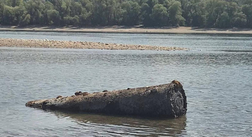 Leállították a dunai hajóforgalmat: második világháborús angol tengeri aknát találtak