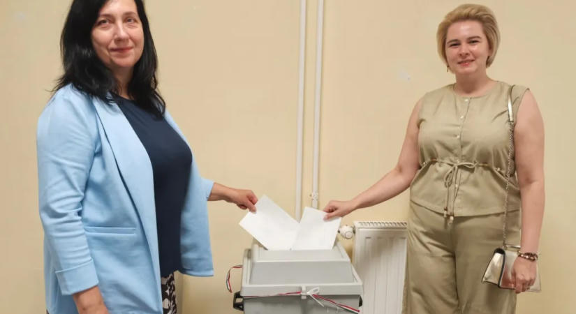 Bognár Nóra váltja a parlamentbe beülő Strompová Viktóriát Sárváron, de még három helyen választottak ma