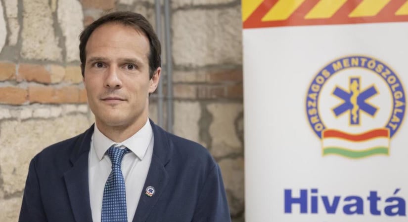 Gyorsabb kiérkezést és vidámabb, nem kiégett mentősöket akar az új OMSZ-vezető