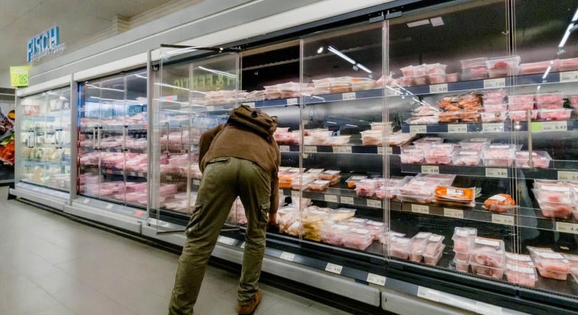 „Krisztus leesne a keresztről”: az árrésstop mehet, de a szentestéből nem lehet pártérdek