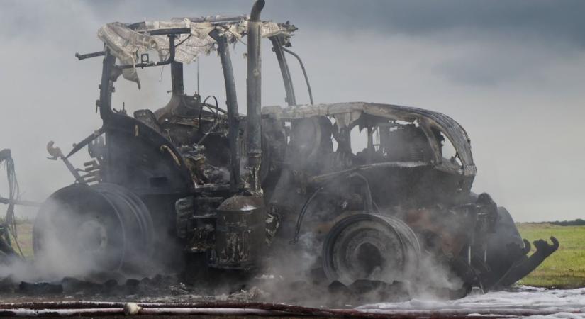 Kiégett egy traktor Bágyogszováton