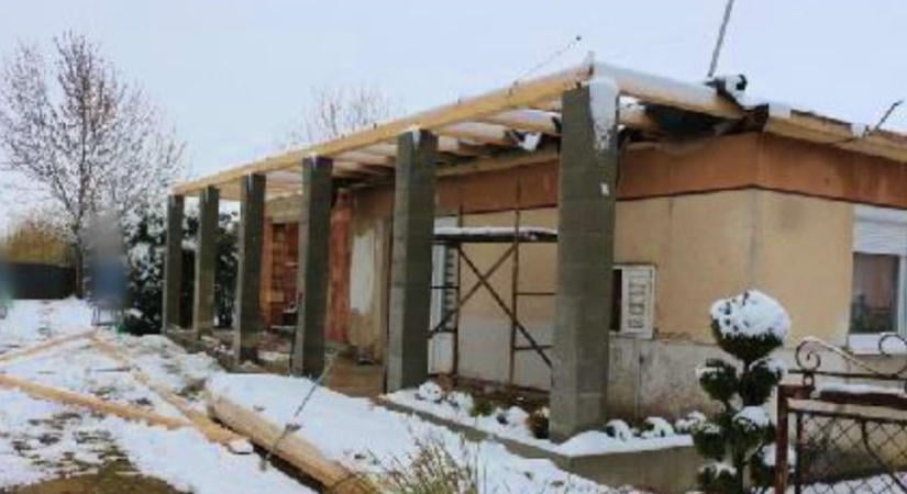 Megdöbbentő mindaz, ami történt: több méter magasból zuhant a betonra, maradandó sérüléseket szenvedett