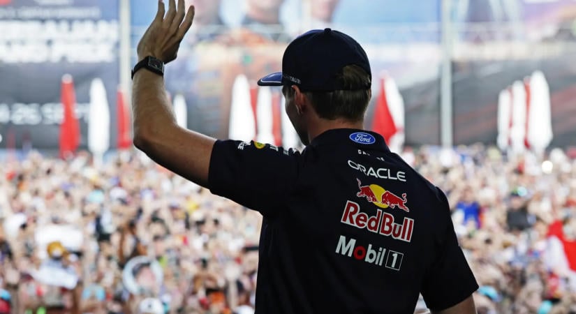 „Max előtt még mindig tárva-nyitva áll az ajtó” – Továbbra sem tett le Verstappen megszerzéséről a McLaren