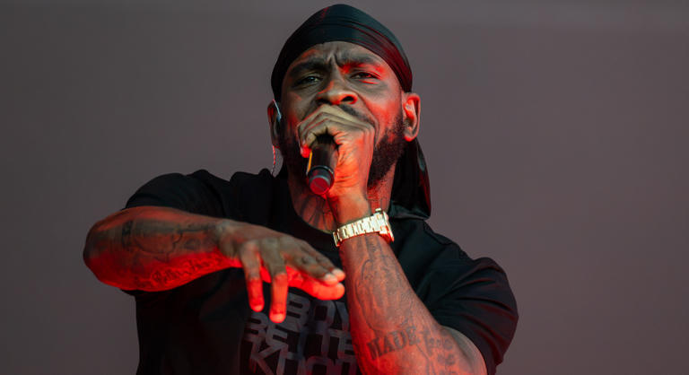 „Nem b*szom el a saját fellépésem” – Skepta angolosan késett a szigetes koncertjéről