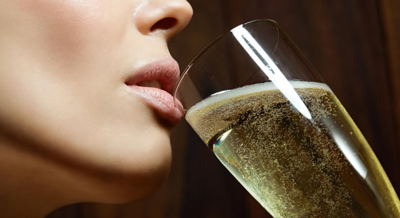 Bezár a legendás történelmi pezsgőgyár, eladó a telephely is