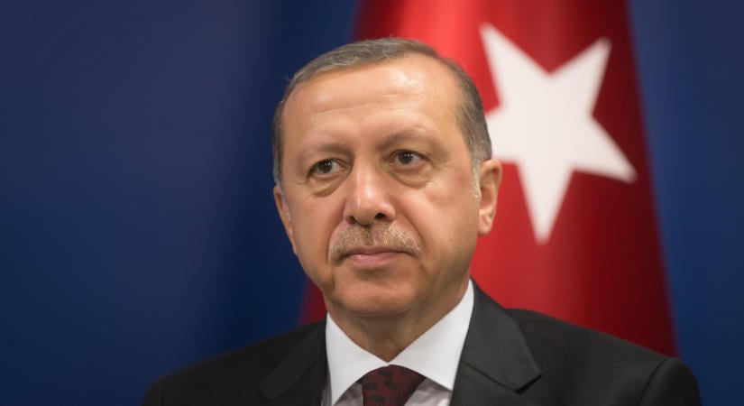 Erdogan kemény üzenetet küldött: felfoghatatlanok a támadások a létfontosságú tengeri útvonalon