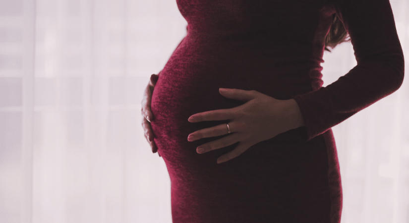 Súlyos hiba a klinikán: idegen embriót ültettek be egy nőnek