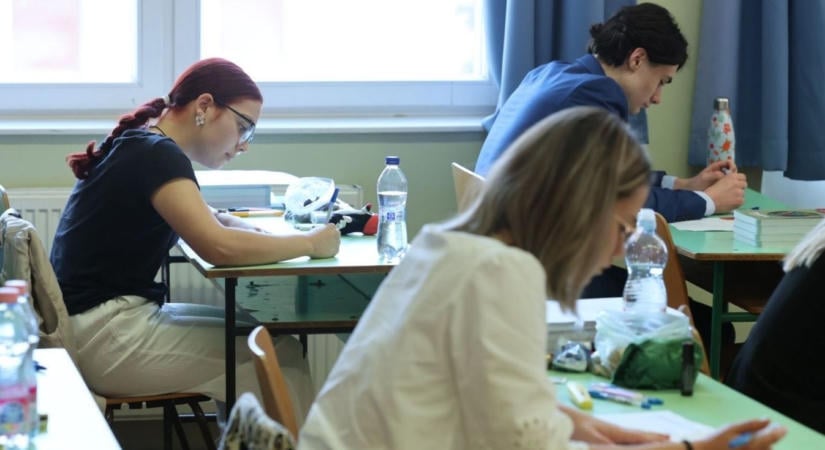 Közeleg az őszi érettségi vizsgák időpontja, ám jelentkezni már nem sokáig lehet